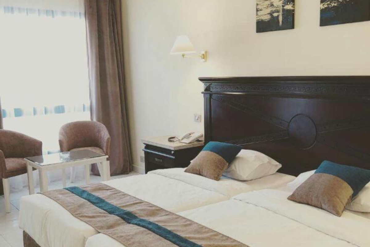 CATARACT RESORT