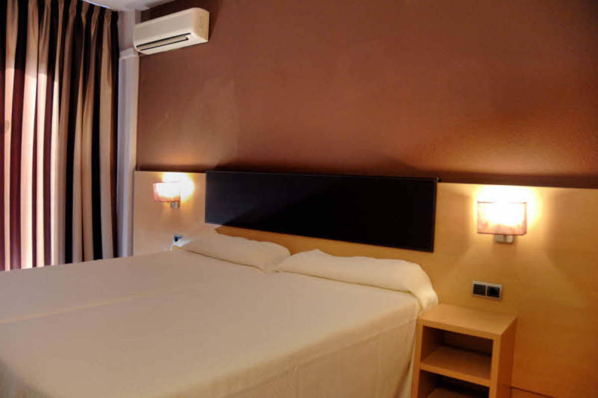HOTEL CALIFORNIA PALACE