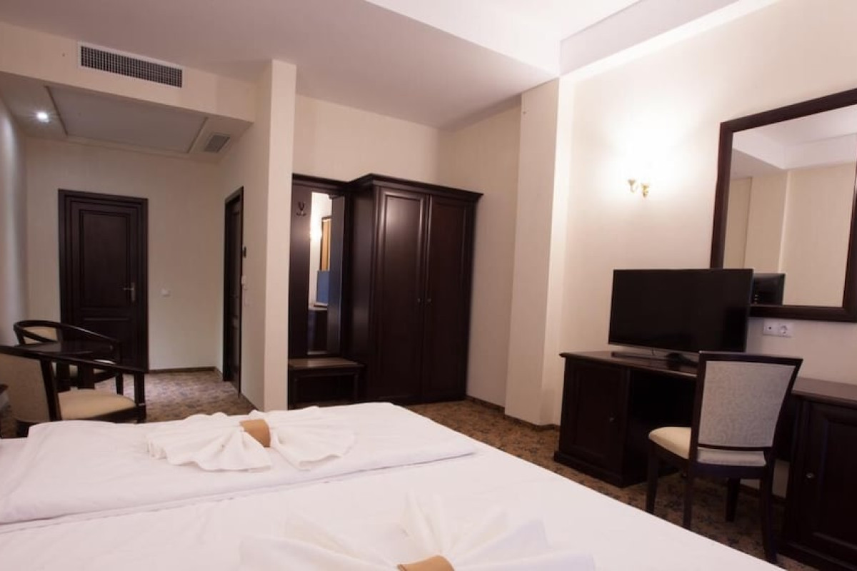 REDIU HOTEL AND RESTAURANT
