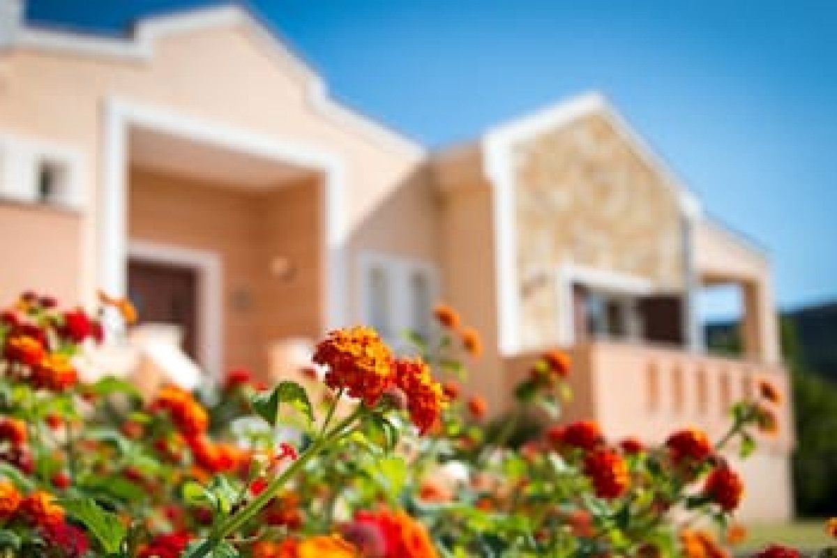 LEONE LUXURY VILLAS