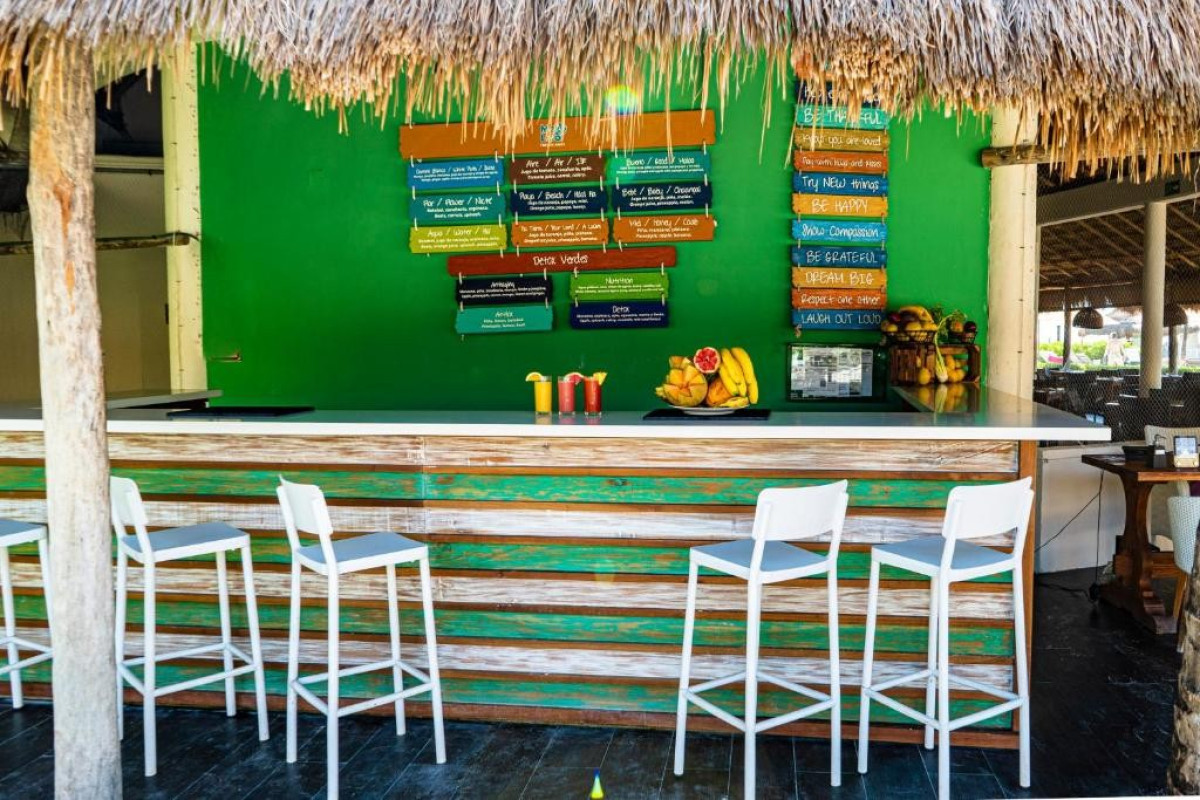Catalonia Yucatán Beach