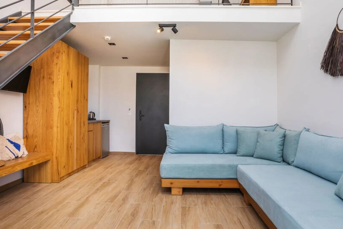 AlexMare Suites