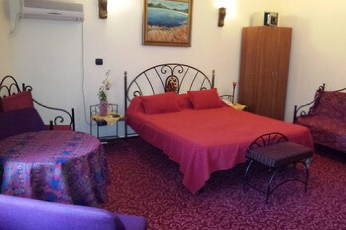 VOILA HOTEL