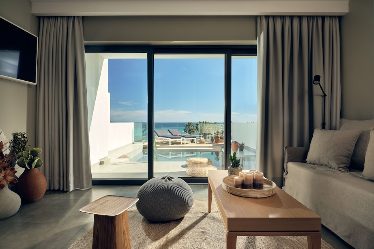 OCEANIS LUXURY SUITES