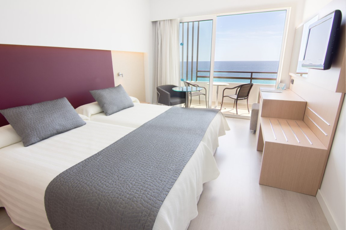 CM Playa Del Moro