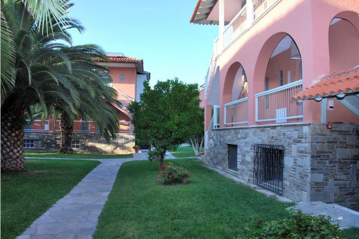 Hanioti Village Resort
