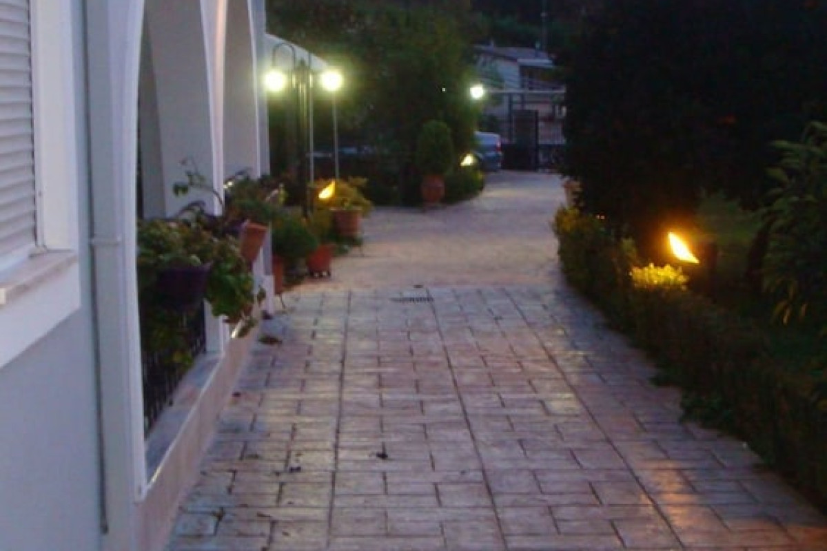 DELPHIN ROOMS SIVOTA