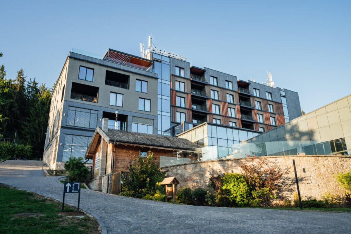 PEAKTURE HOTEL