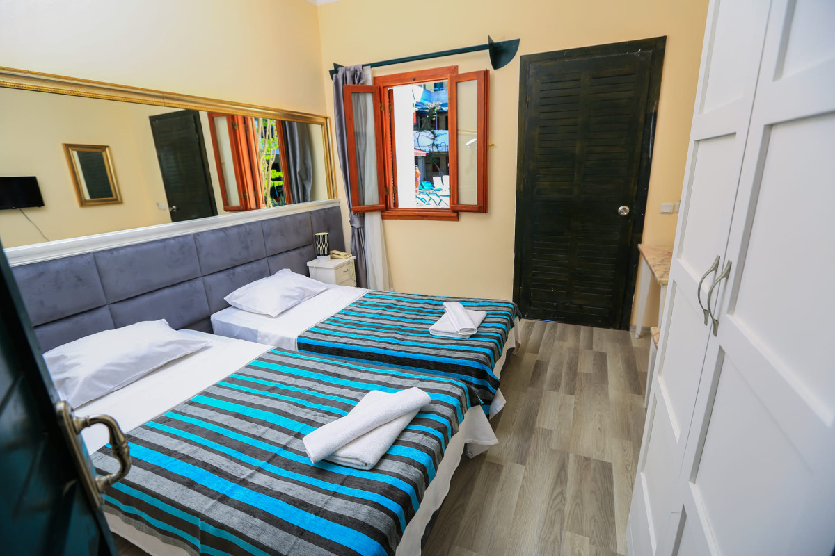 Hotel Bleu Nuit