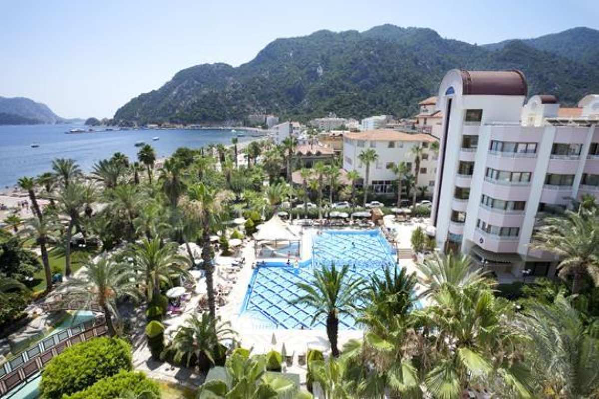 AQUA HOTEL