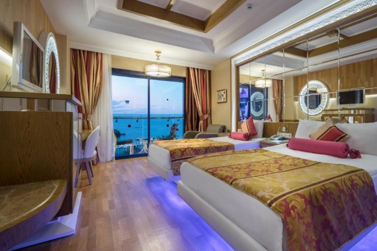 Granada Luxury Resort