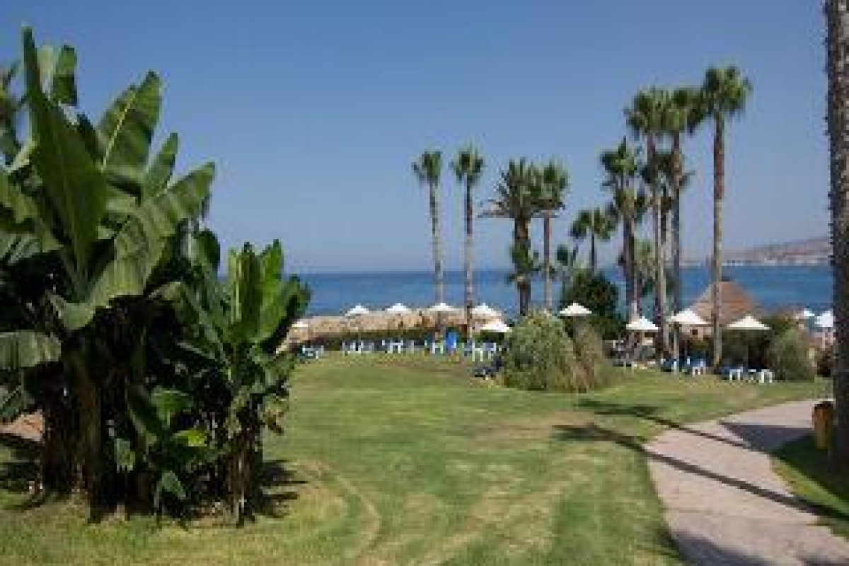 CYNTHIANA BEACH HOTEL