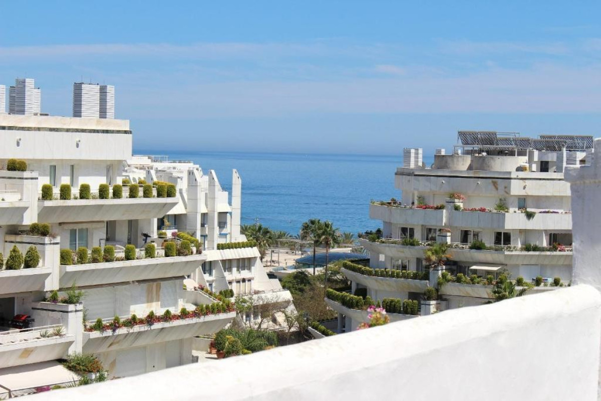 Monarque Sultan Aparthotel