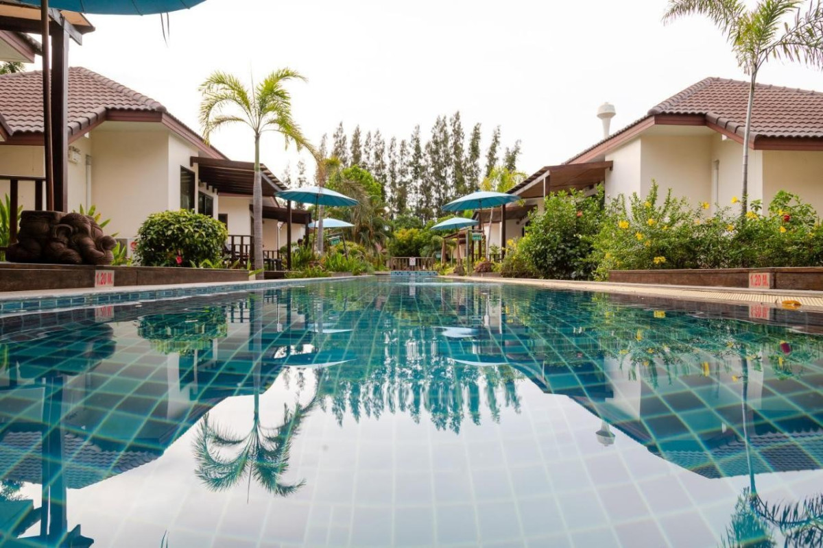 Pinnacle Grand Jomtien Resort & Beach Club