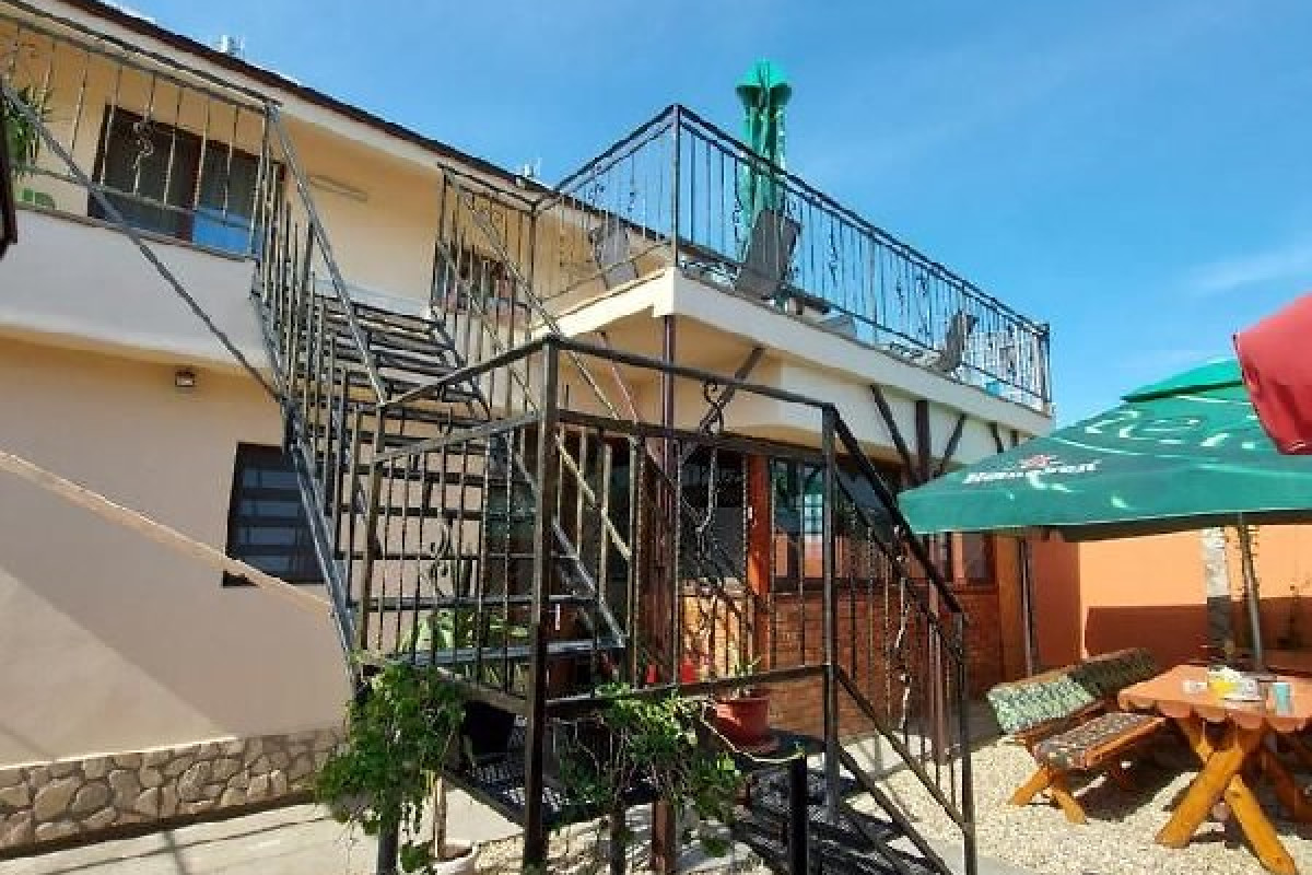 Camere de inchiriat CASA IV CM