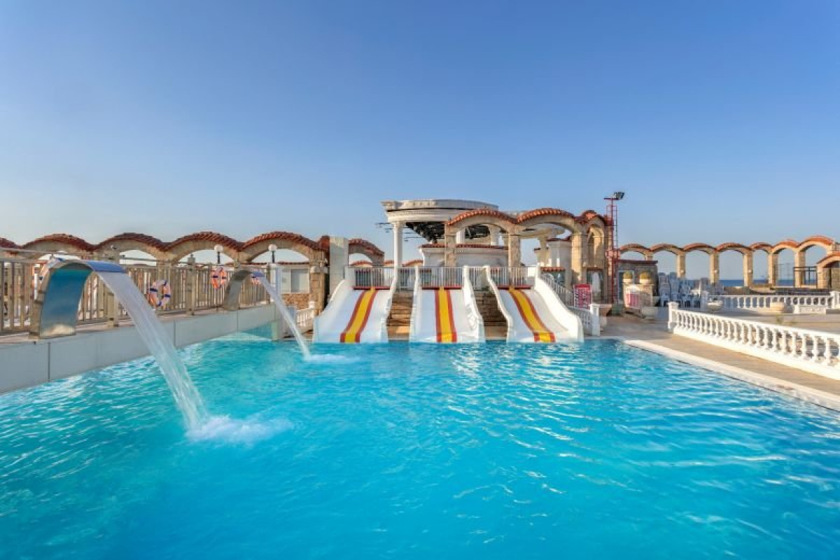 CLUB HOTEL SERA