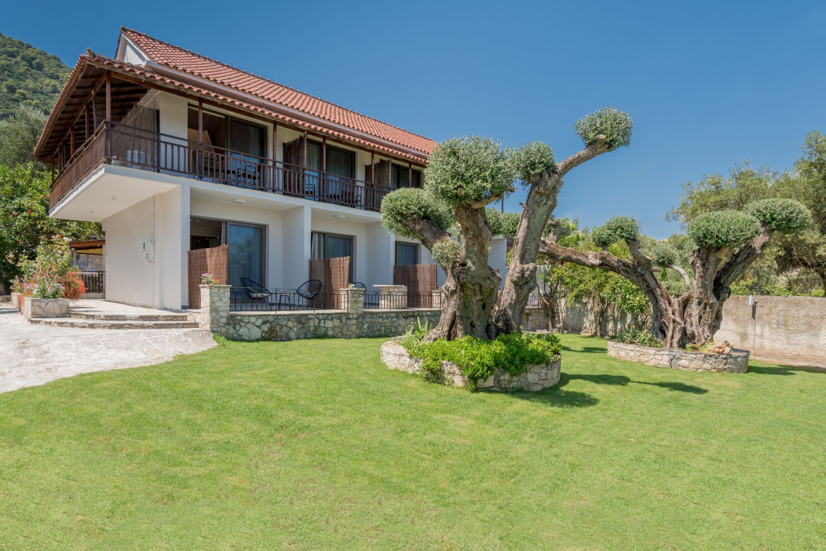 EPTANISOS BEACHFRONT SUITES ZANTE