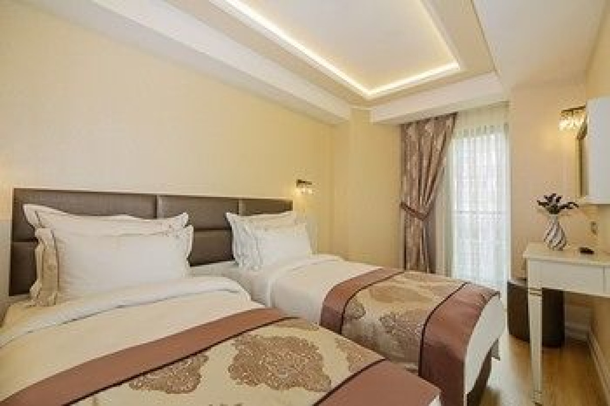 GRAND NAKI HOTEL