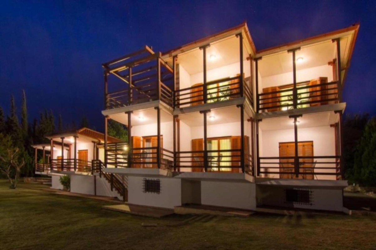 Roxani Country House