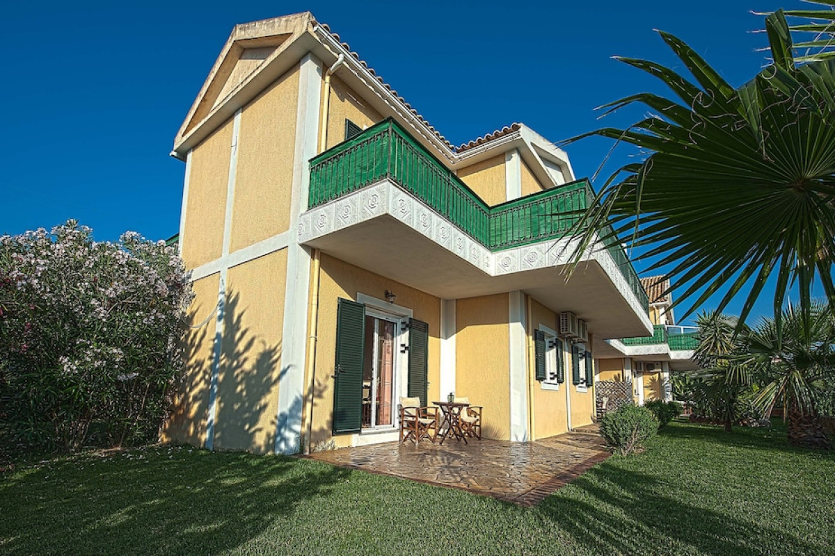 THEROS RETREAT