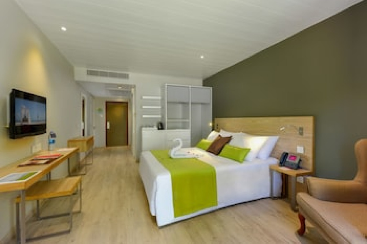 MAURICIA BEACHCOMBER