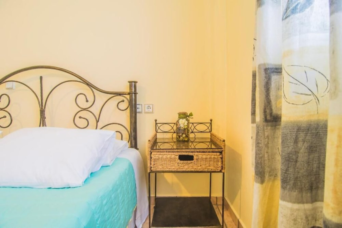 TONIA APARTMENTS