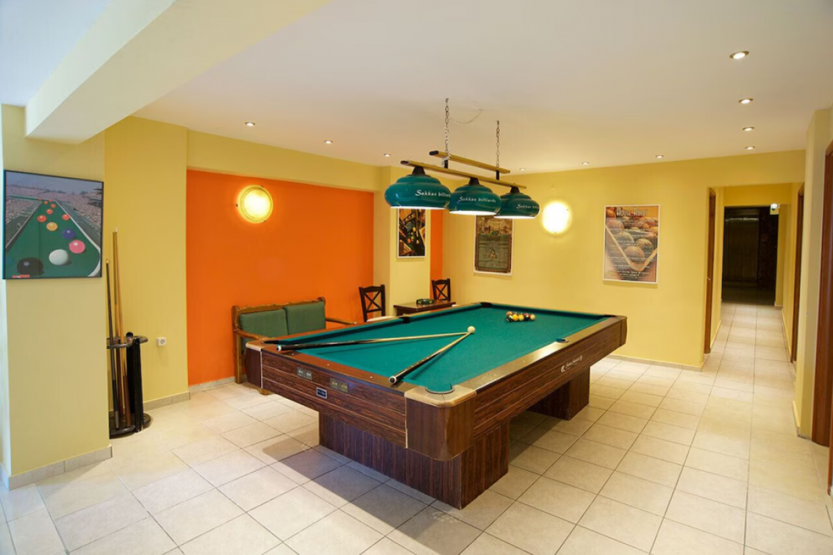 Lorenzo House Apartments
