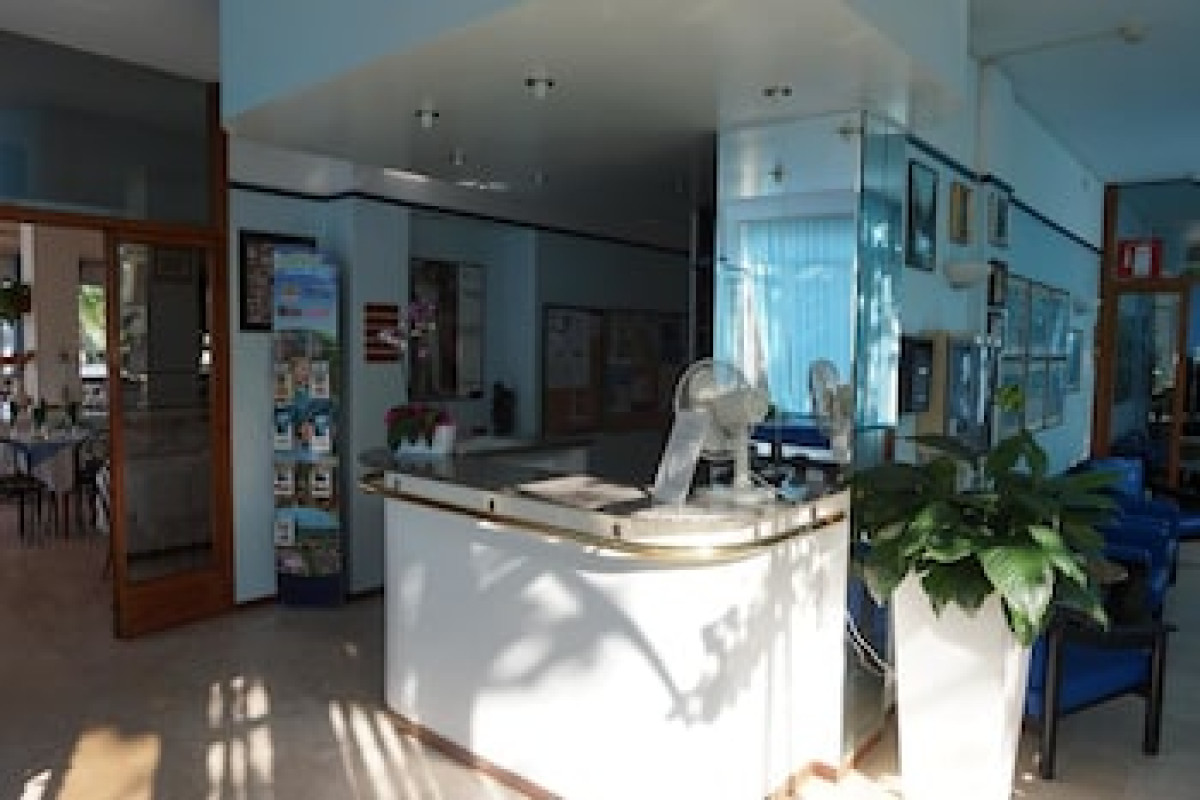 HOTEL CARAVAN