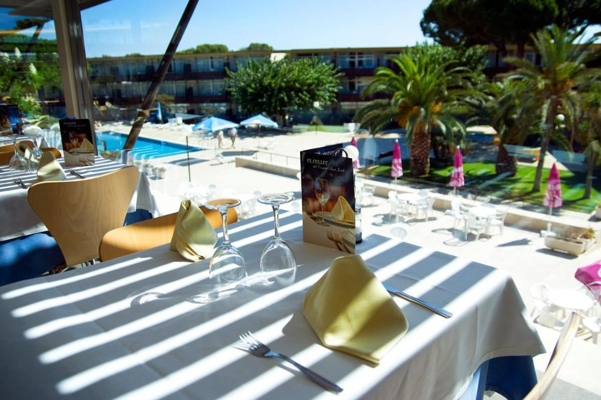 Comtat Sant Jordi Aparthotel