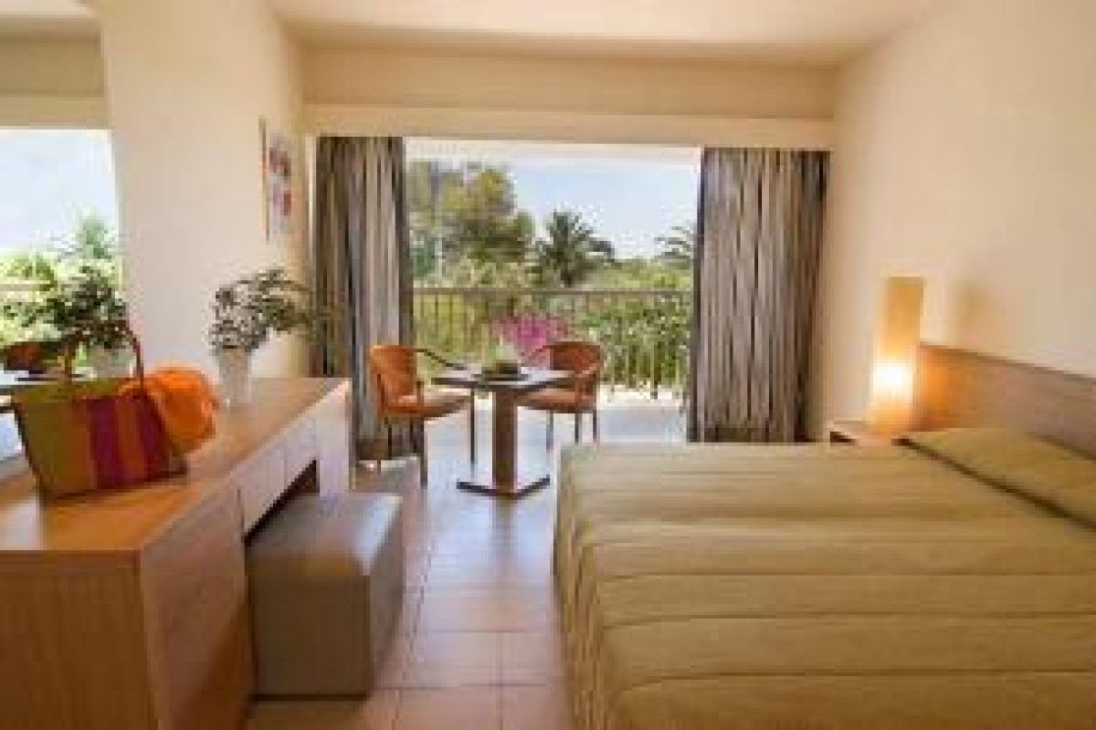NISSI BEACH RESORT