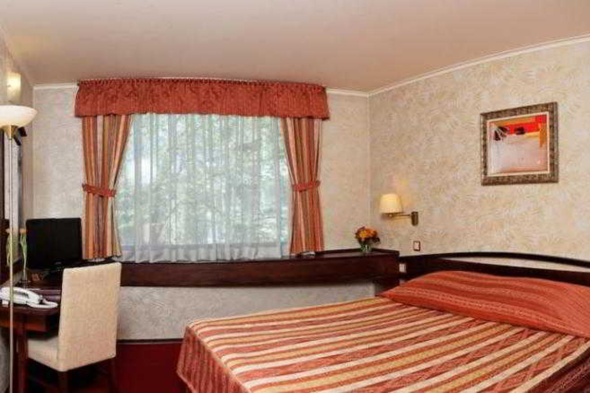 HOTEL CAPITOL