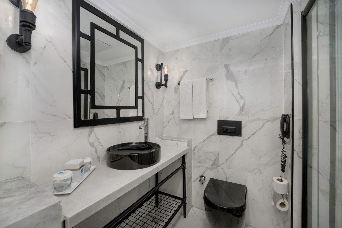 Dosinia Luxury