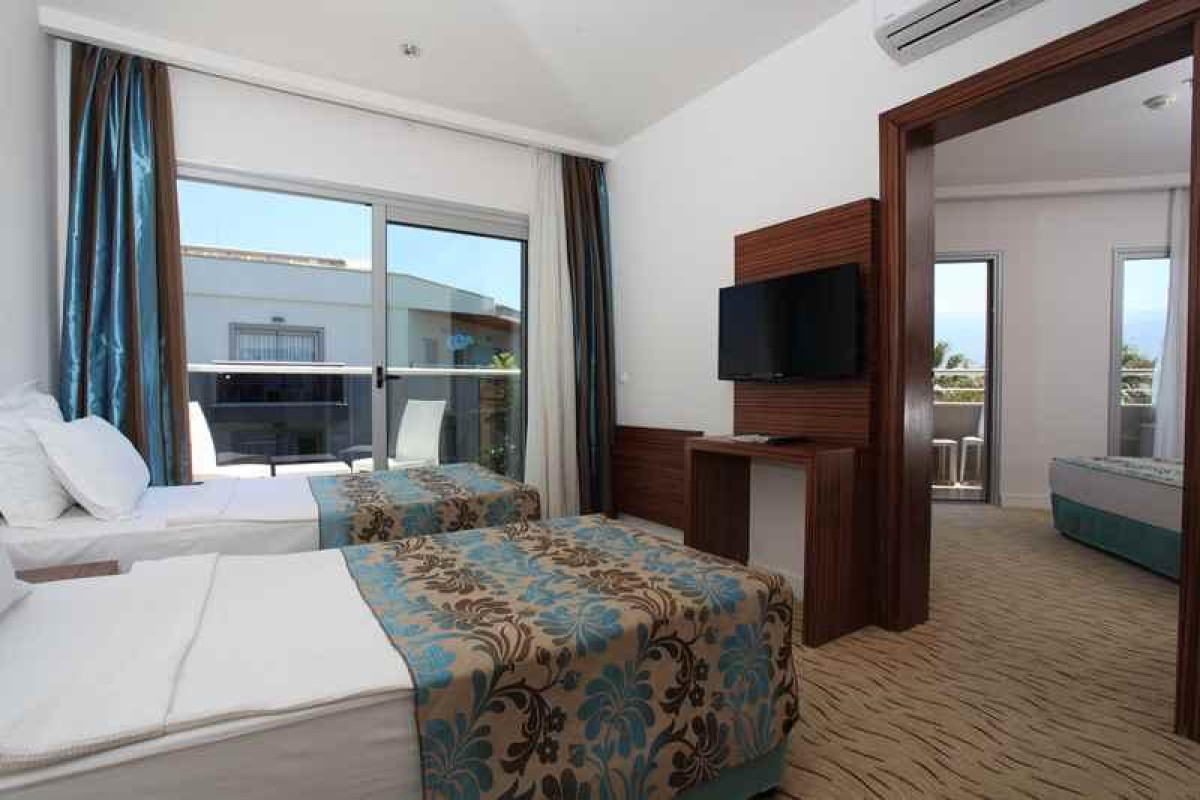 KUSADASI PALM WINGS BEACH RESORT