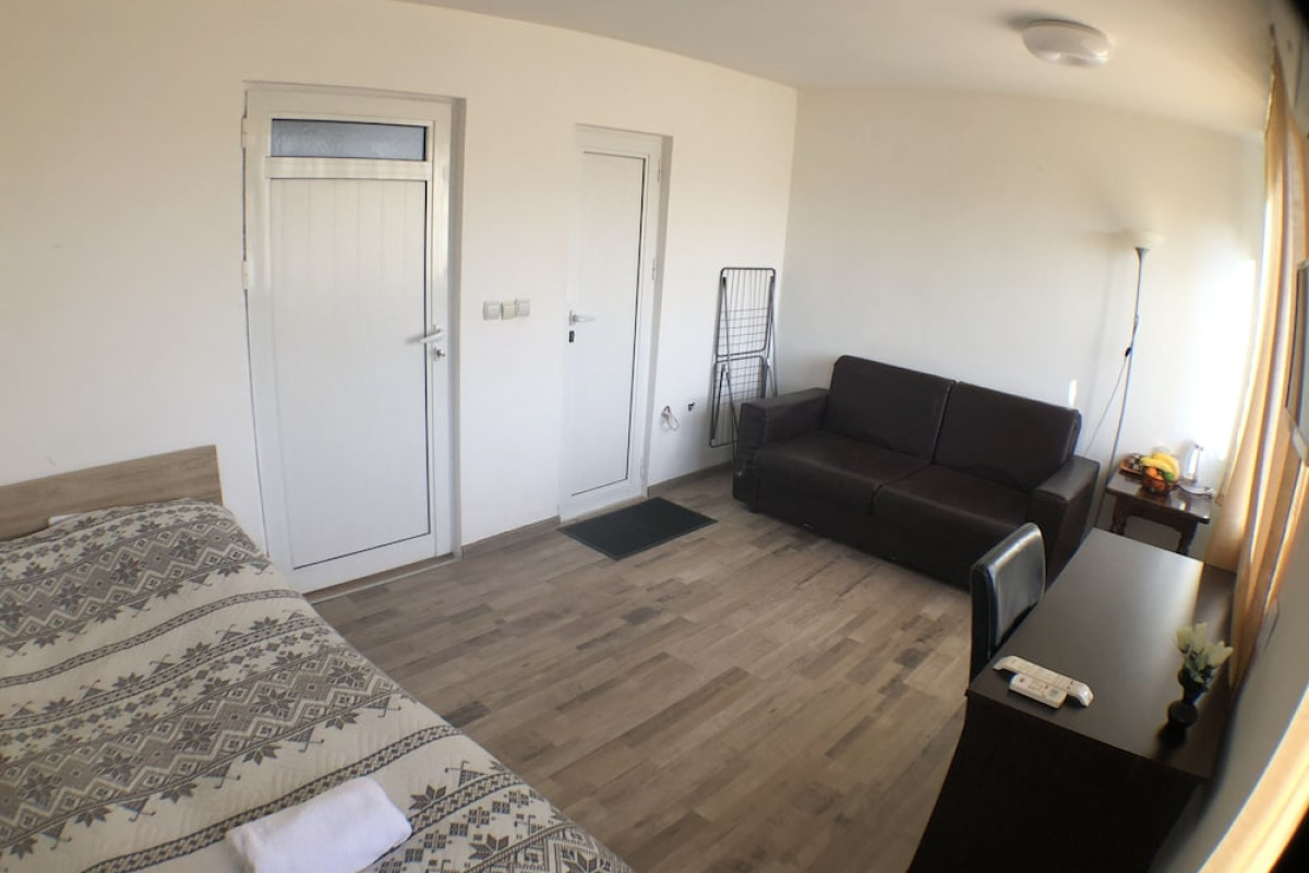 SAMUIL APARTMENTS