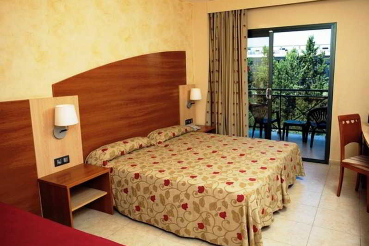HOTEL CALIFORNIA PALACE