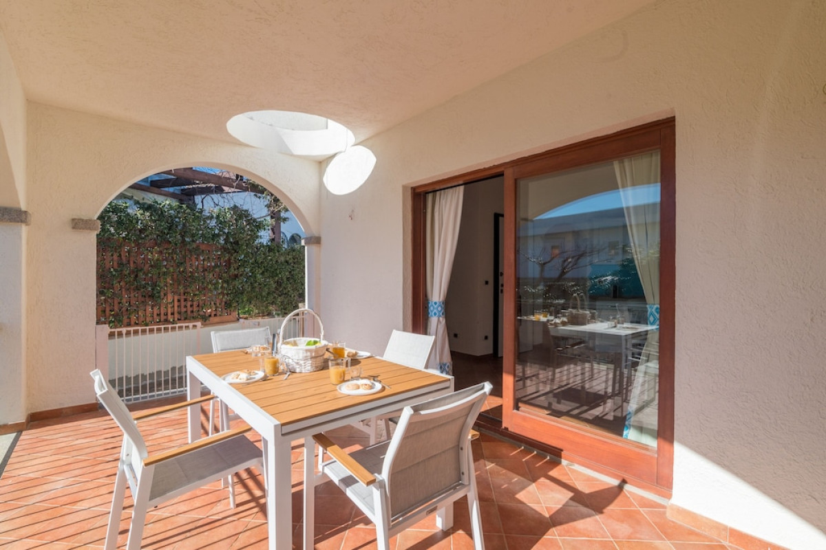 CELESTE HOUSE WITH POOL