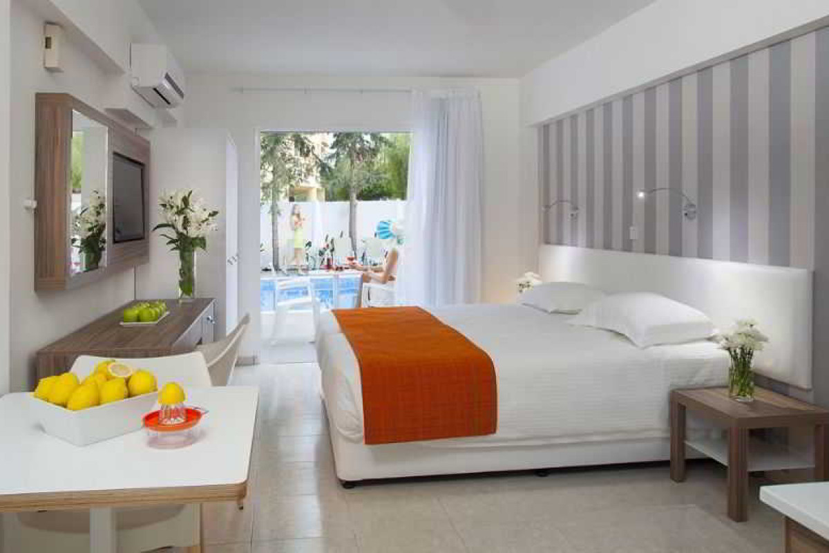 PRINCESSA VERA HOTEL APARTMENTS