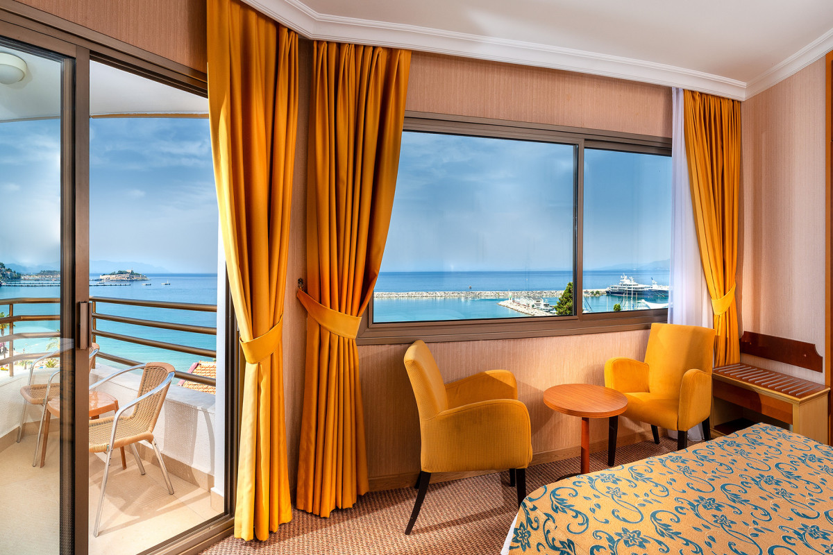 Palm Hotel