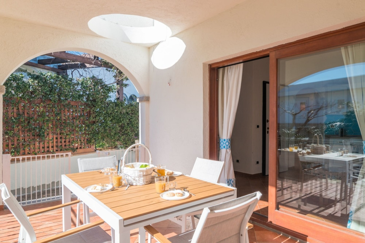 CELESTE HOUSE WITH POOL