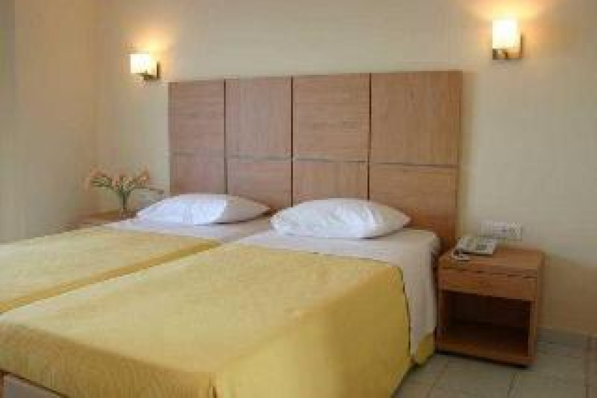 FLISVOS HOTEL TOLO