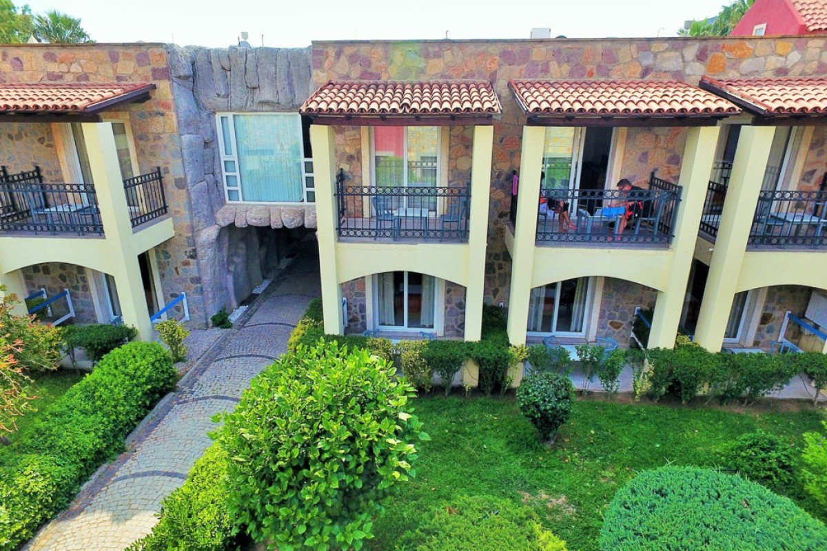 Tiana Beach Hotel