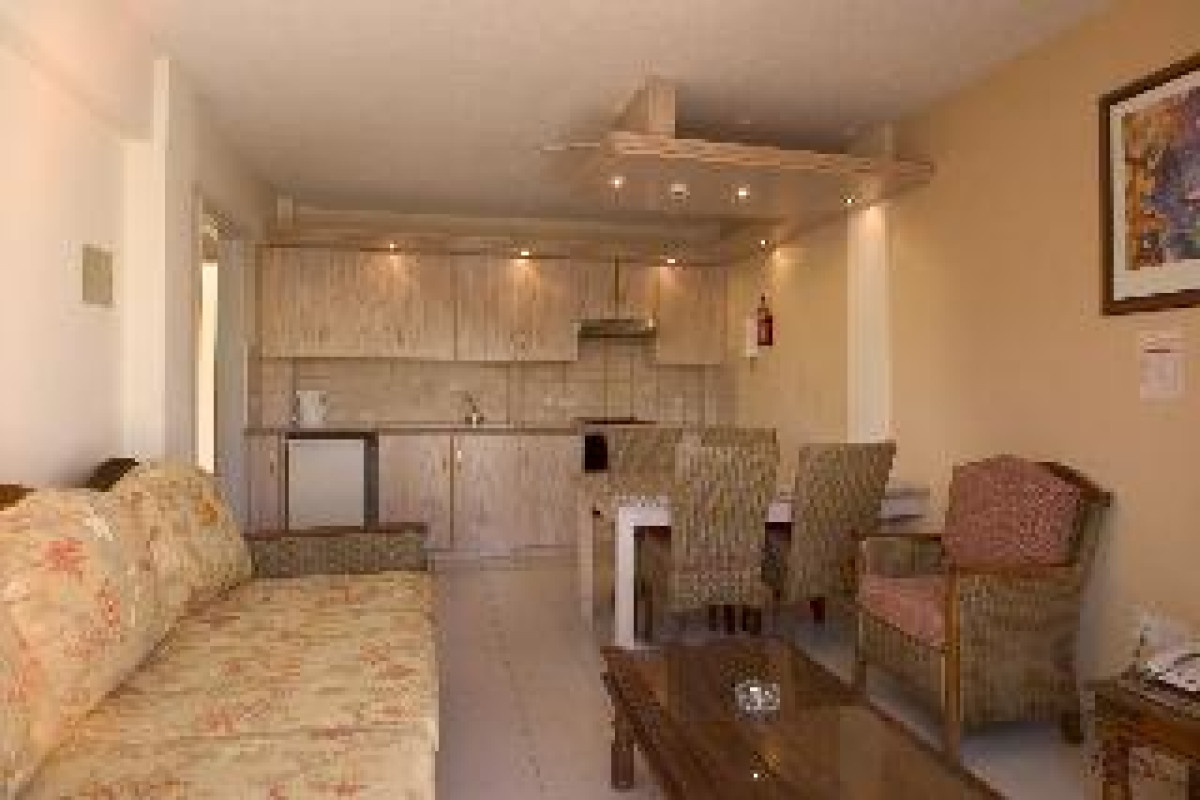 SENATOR HOTEL APARTMENTS - ADULTS ONLY