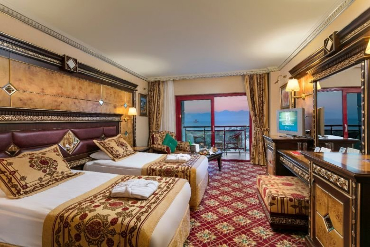 CLUB HOTEL SERA