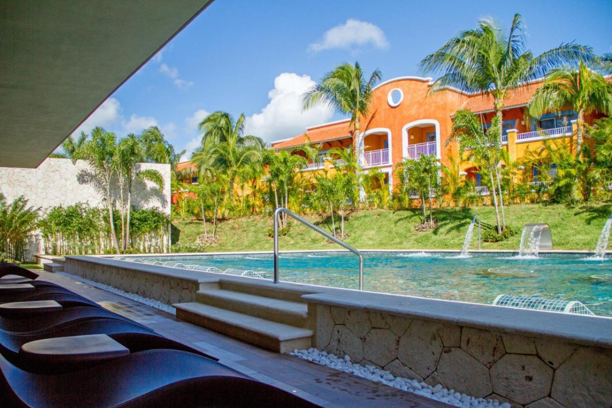 Barcelo Maya Tropical