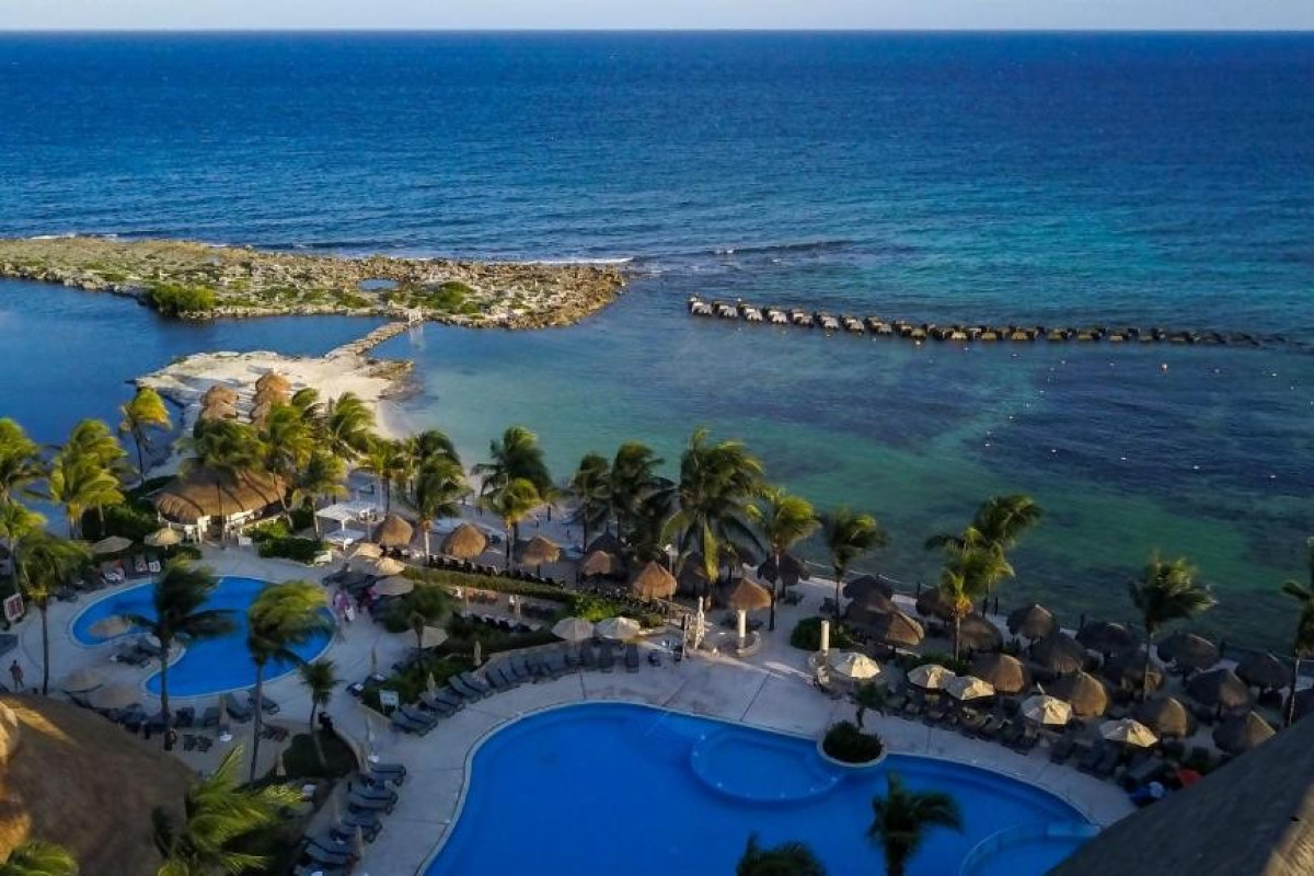 Catalonia Yucatán Beach