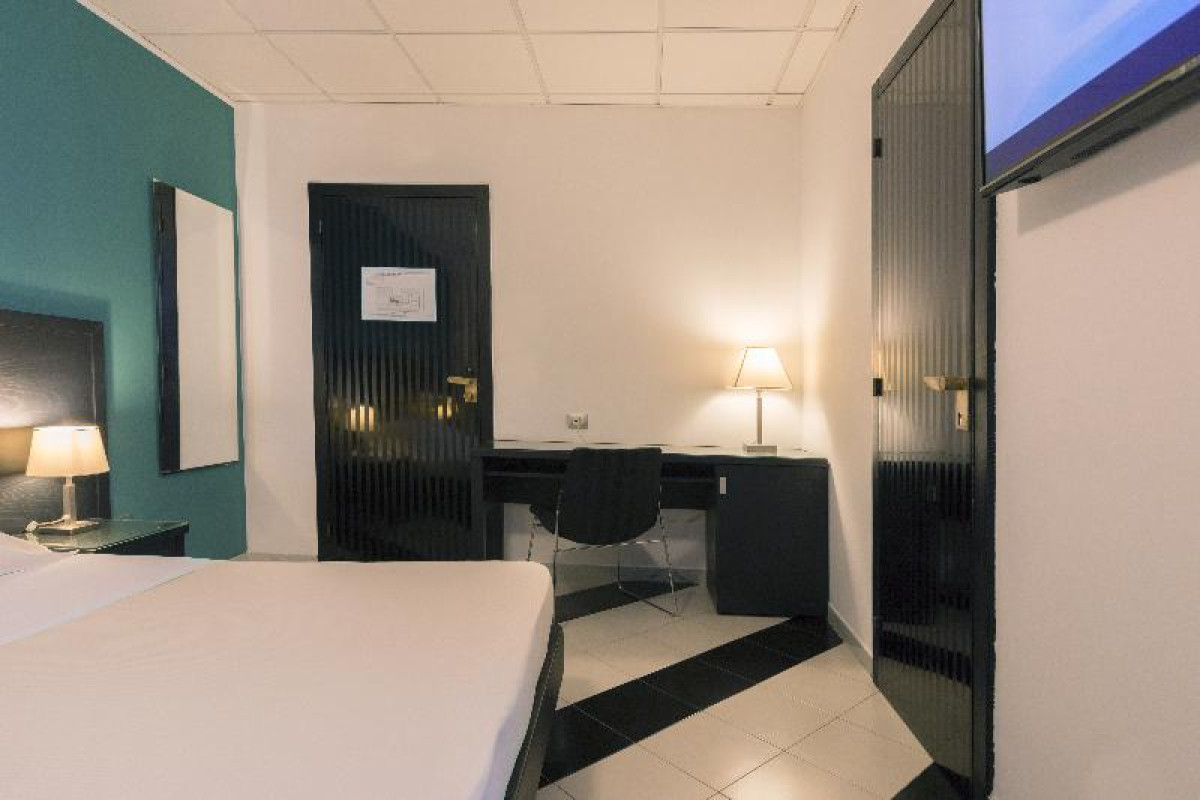 BEST WESTERN EXECUTIVE BUSINESS HOTEL
