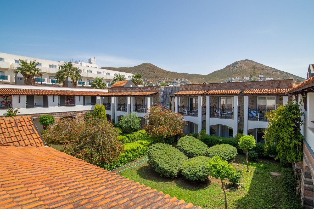 Tiana Beach Hotel