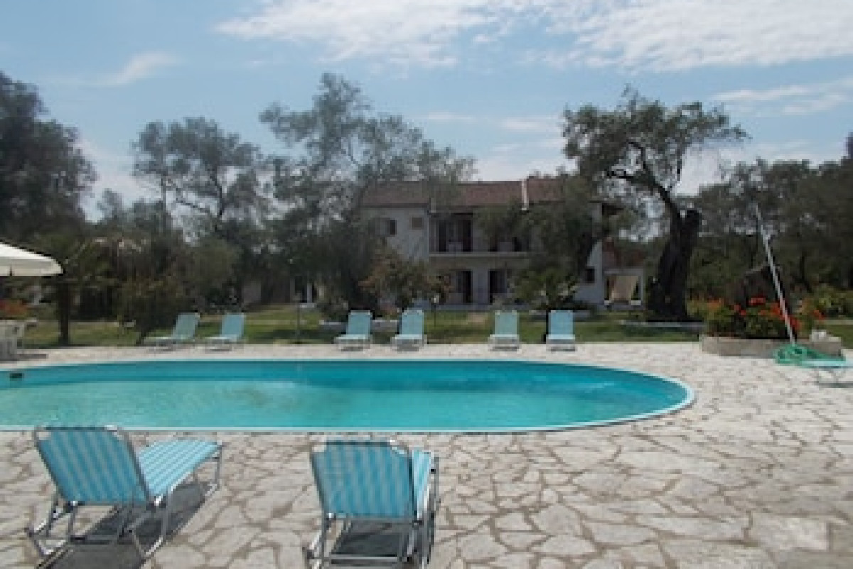 ALYKES FAMILY RESORT