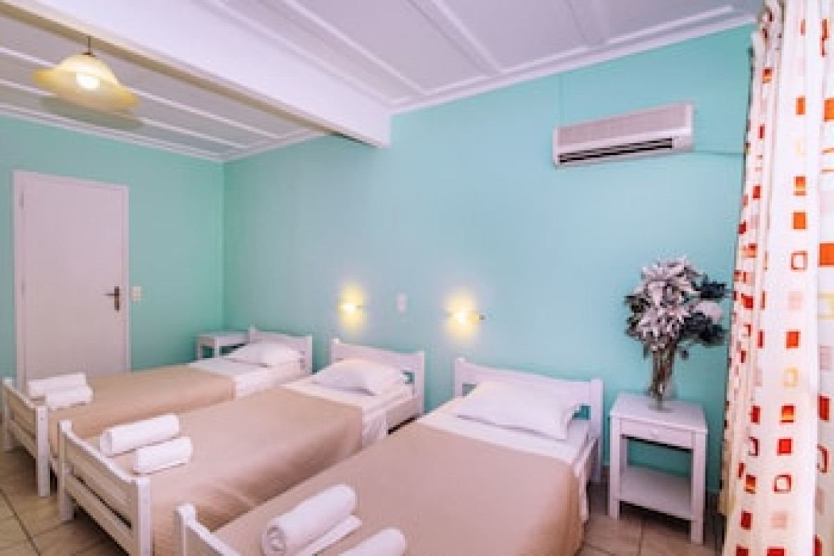 APPLE HOTEL