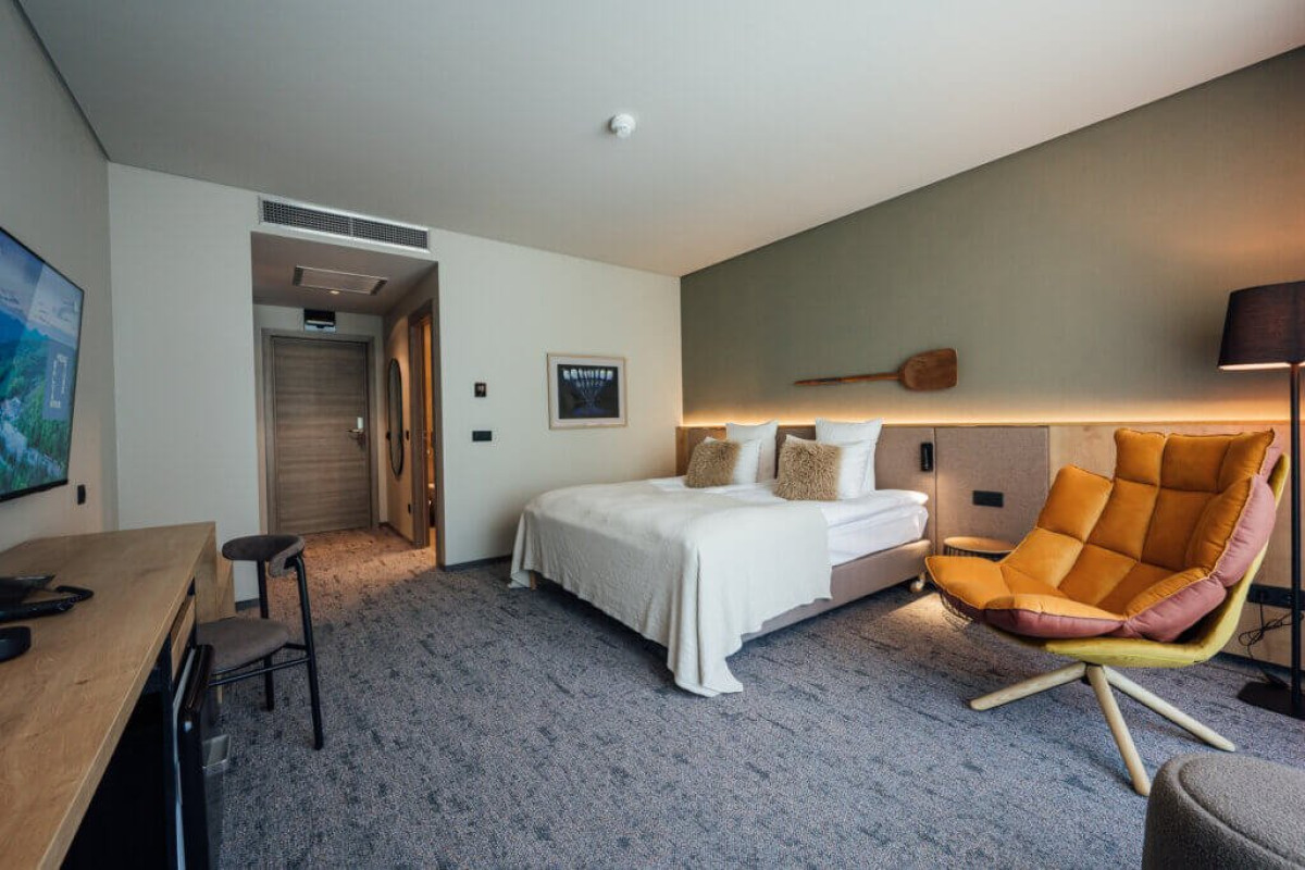 PEAKTURE HOTEL